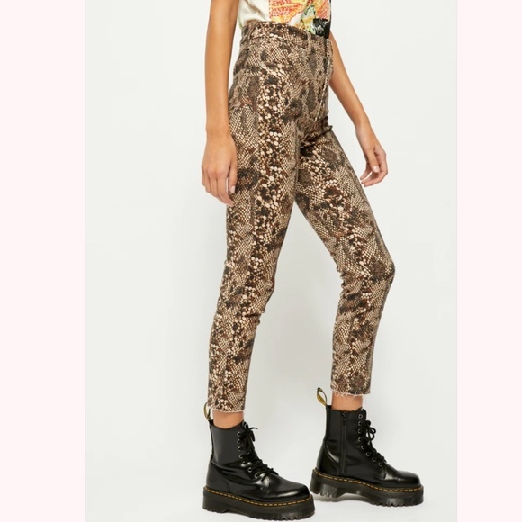 SALE ⬇️ NWT Raw High-Rise Tan Snake Print  Jegging-24 - Picture 1 of 10